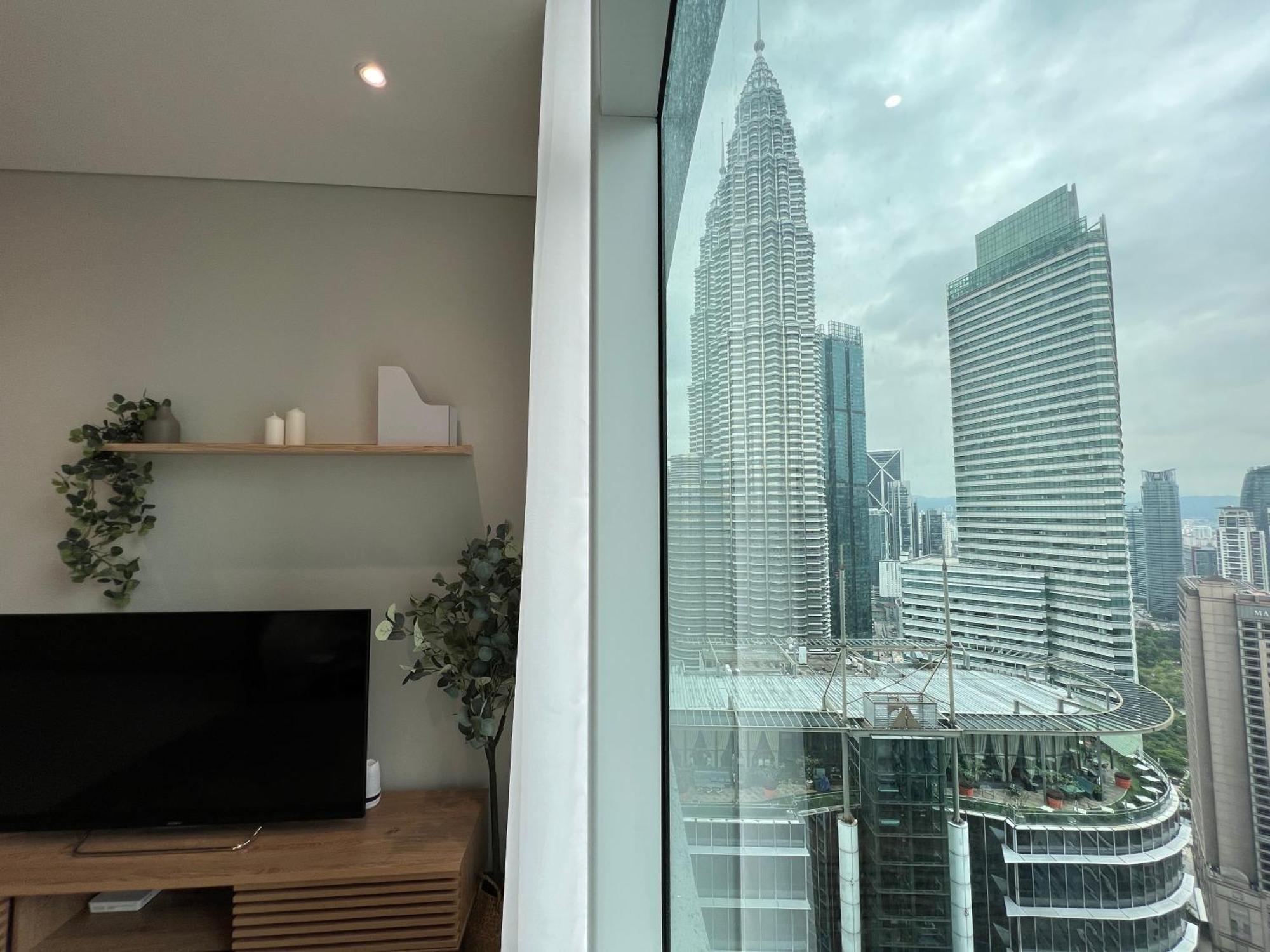 Sky Charming 3br Klcc View Pangsapuri Kuala Lumpur